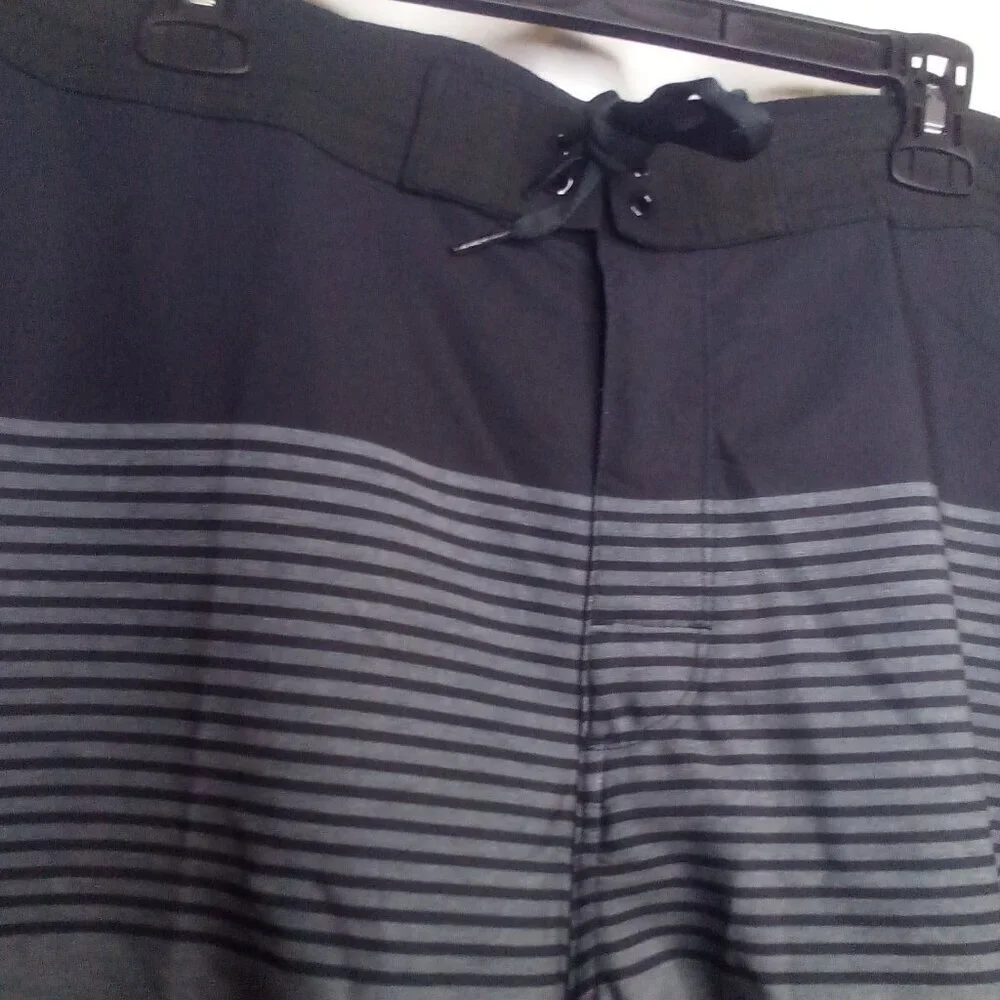 Old Navy Swim Trunks Shorts 40 Men UPF 40 Pocket Black Gray